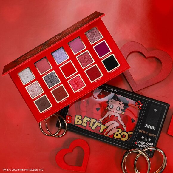 NWT Glamlite Betty Boop Eyeshadow Palette - Picture 1 of 7